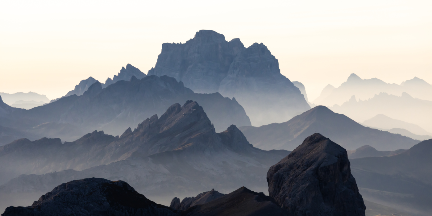 A Embracing Simplicity: A Deep Dive into Minimalist Aesthetic Wallpapers