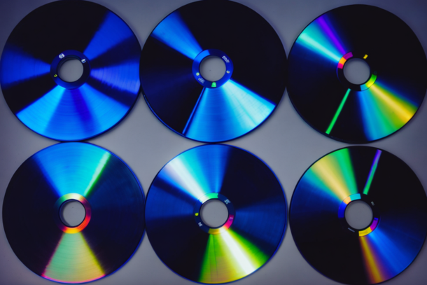 Compact Discs (1982-2007): The Shiny Revolution in the Music Industry