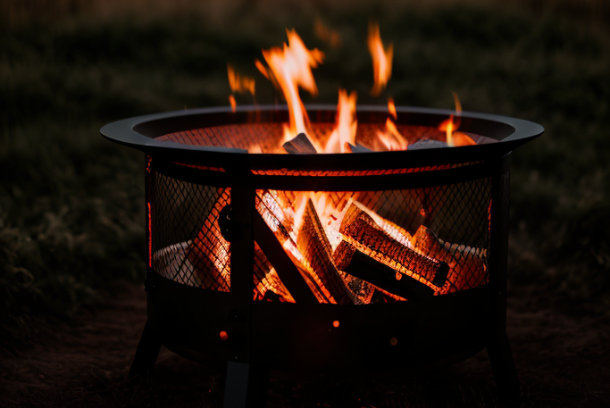 What to Burn in a Fire Pit Without Smoke
