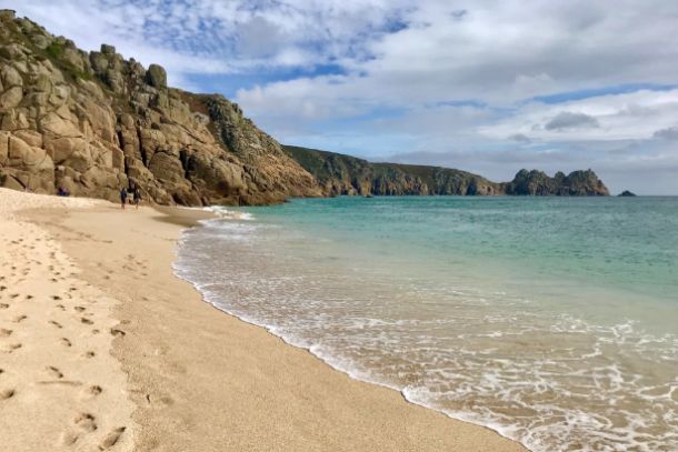 The Best UK Beaches: What are the Types of Beaches with Clear Water?
