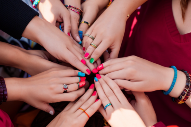The Ultimate Guide to Holiday Nail Art