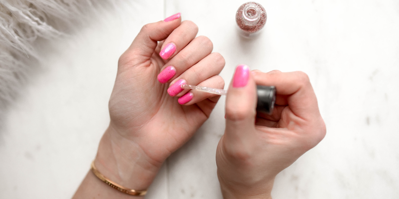 Summer Bliss at Your Fingertips: 3 Relaxing Ways to Achieve a DIY Summer Manicure at Home